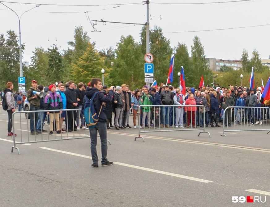 Владислав Аскариди на акции против пенсионной реформы в Перми 9 сентября