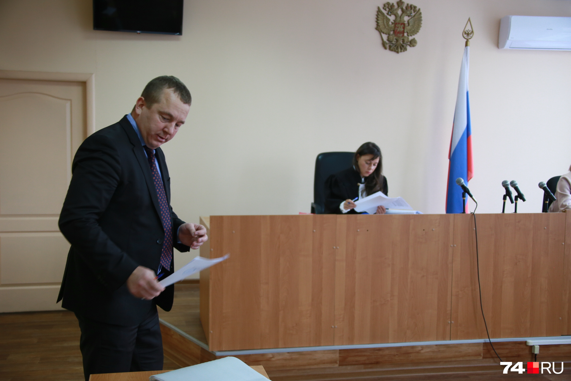 Адвокат Иван Черняков в суде настаивал, что следователь не уведомил Уфимцева о заседании должным образом