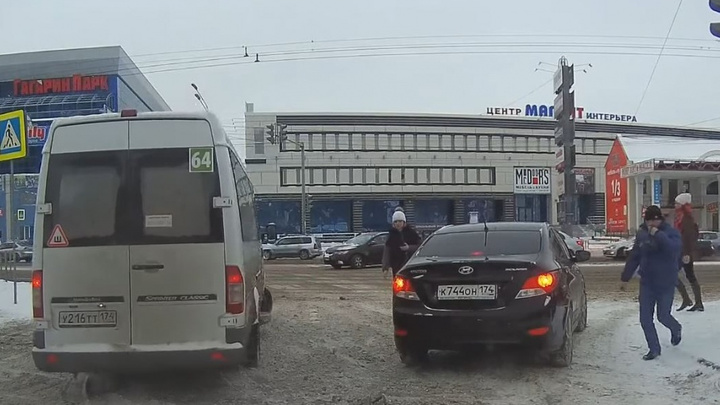 Лови маршрутку: ГИБДД оштрафовала водителей по видео, которые прислали читатели 74.ru
