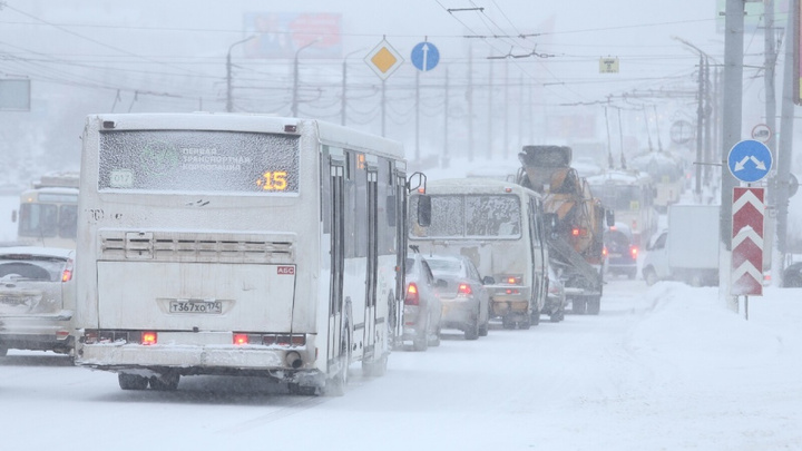 «Город в неидеальном состоянии»: власти Челябинска отчитались о планах по уборке снега
