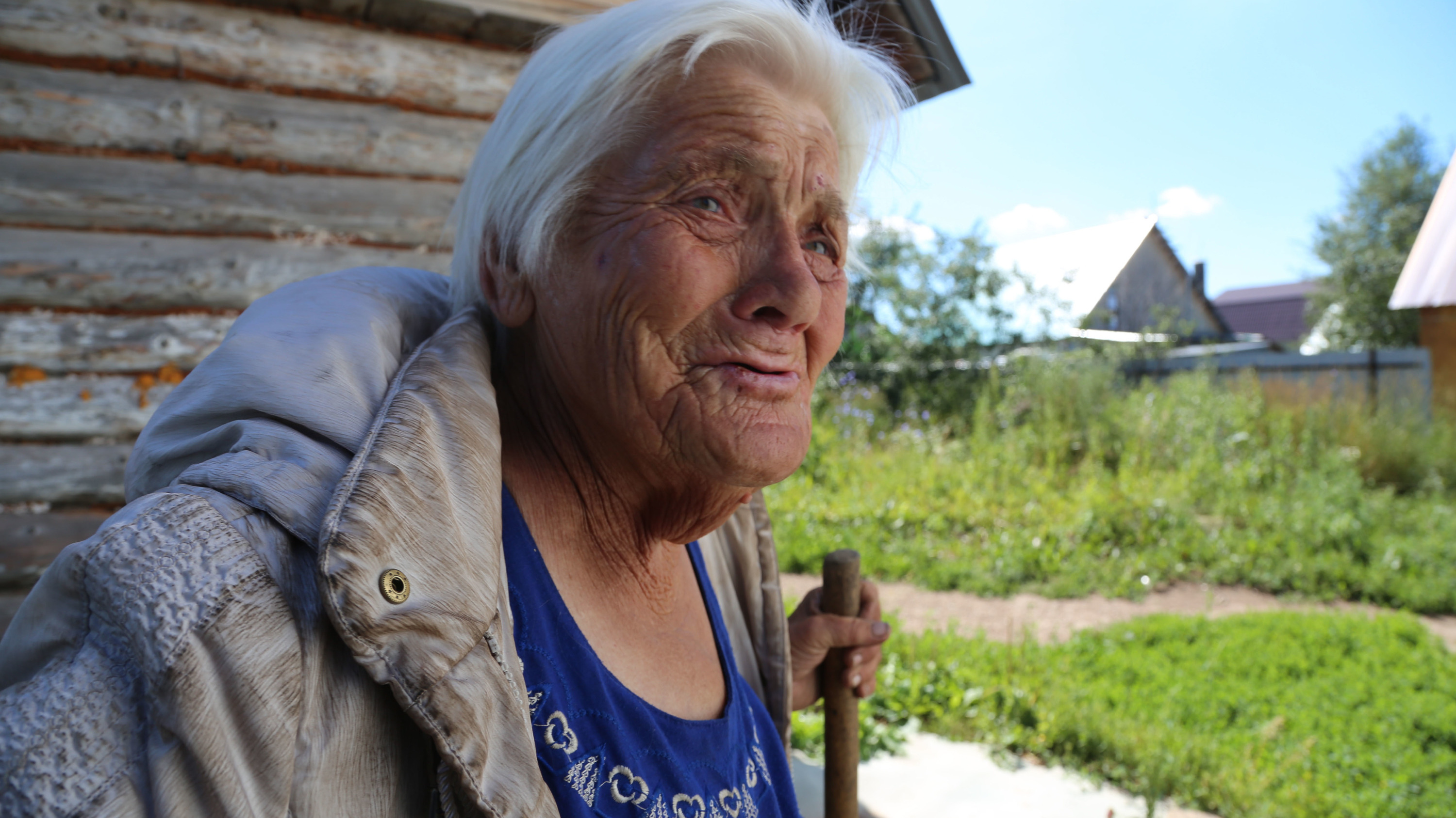 Сторож женщина пенсионер. Бабушка Тоня Уфа. Бабушка которая прожила 101 год. Бабка внучка Красноярск.