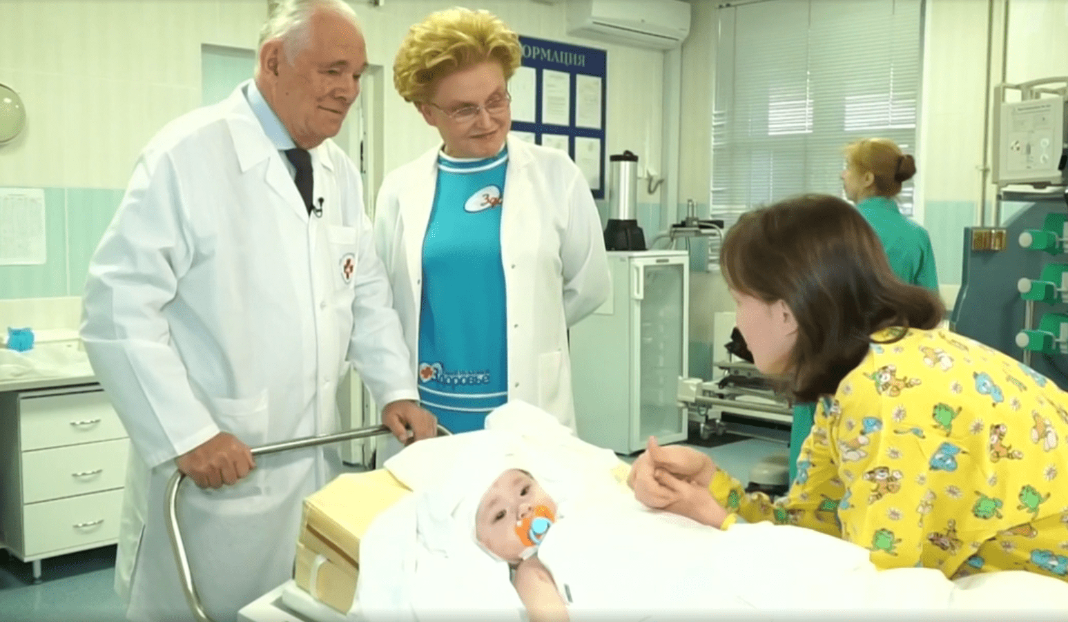 Малыша навещал знаменитый детский врач Леонид Рошаль