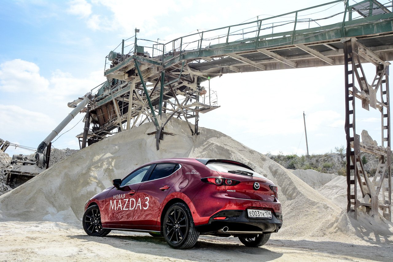 Заоблачная цена новой Mazda3 (от 1,49 миллиона рублей) во многом обусловлена большими сборами и невыгодными курсами валют