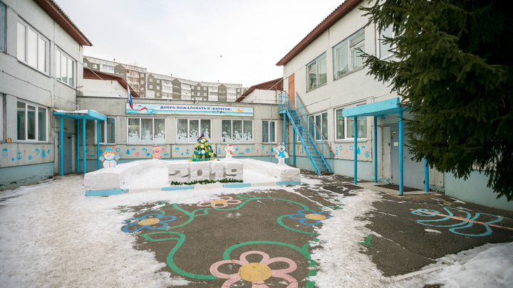 «Здесь лечат сколиоз и плоскостопие»: как в детсаду Красноярска уже 20 лет ставят детей на ноги