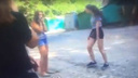 Бандитки с Чкаловского: в соцсетях появилось очередное видео избиения подростками школьницы