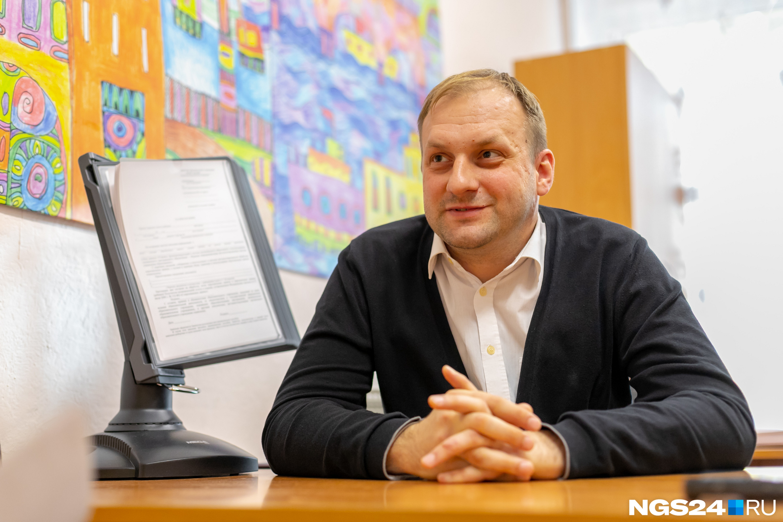 Иван работает учителем в школе уже 11 лет<br> Иван работает учителем в школе уже 11 лет<br>