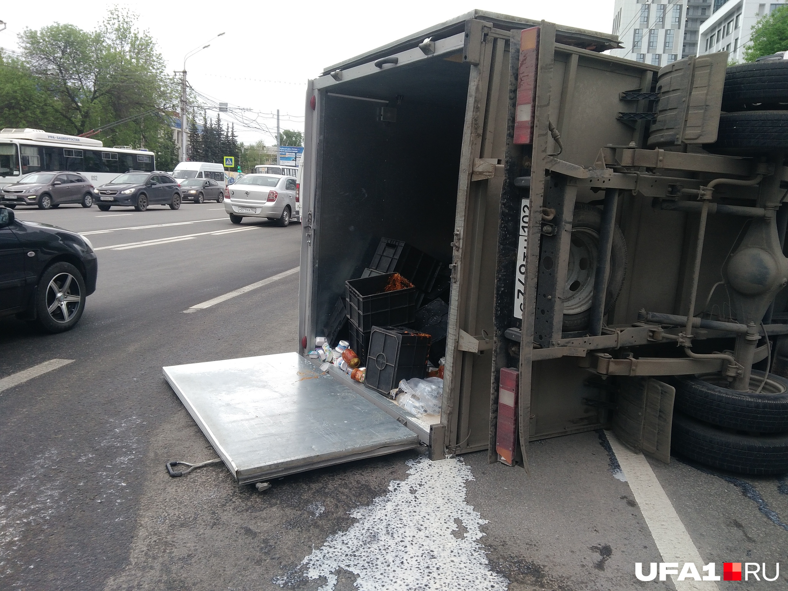 От продукции почти ничего не осталось От продукции почти ничего не осталось