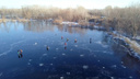 Ловись, рыбка! В Самарской области рыбаки вышли на первый лёд