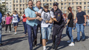 «Срочно освободить, включить голову!»: генерал Кравченко лично выпустил задержанных оппозиционеров