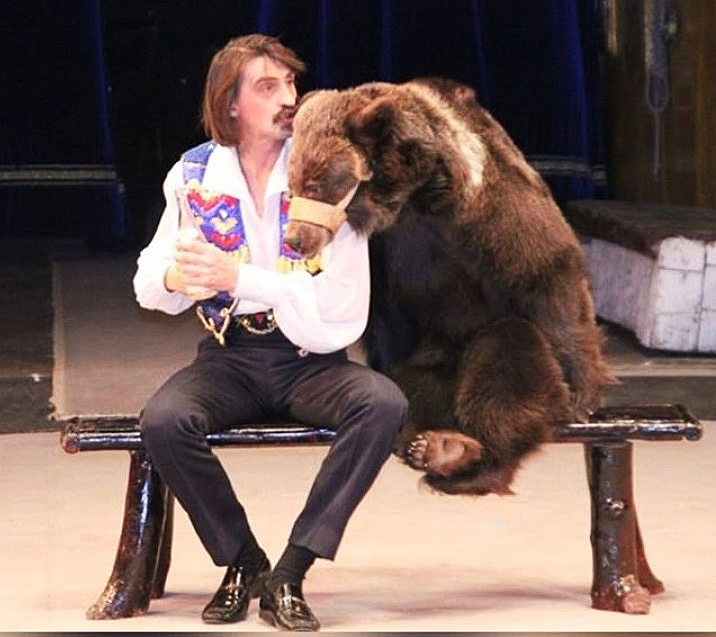 Марина и Сергей Герасимовы ездили с медведями на гастроли по всей стране