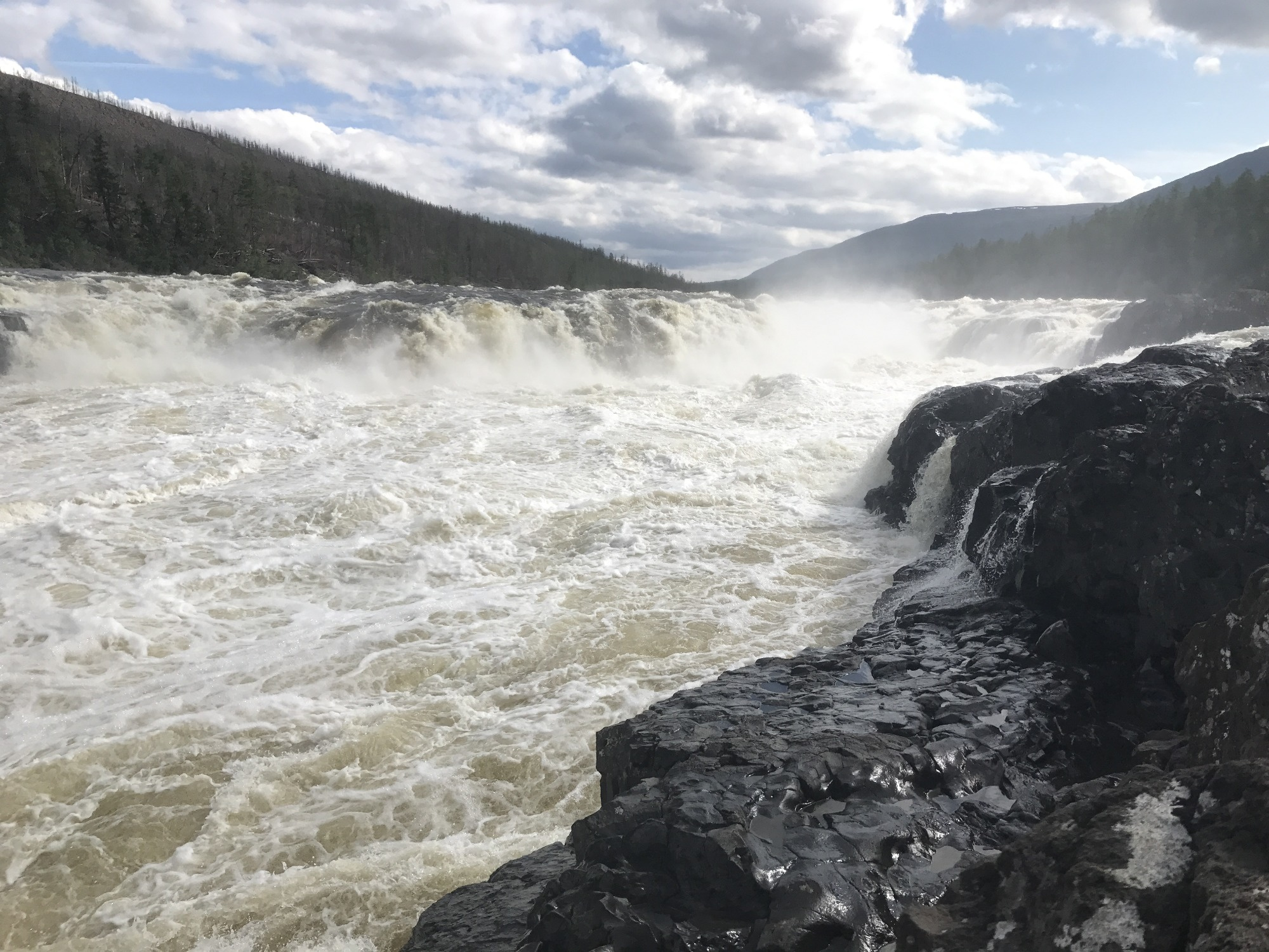 Водопад Дюпкун плато Путорана