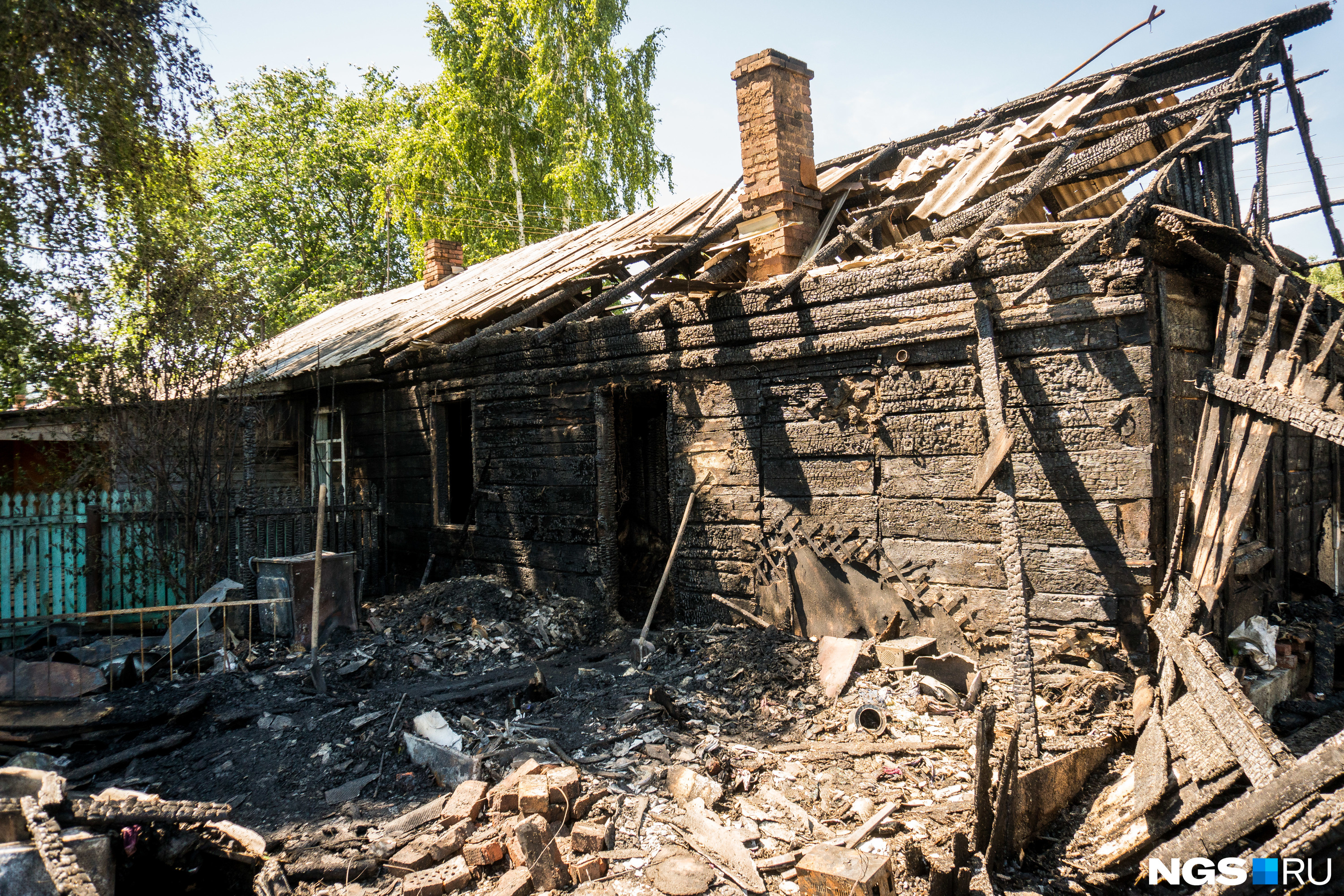 Ночью 11 июля в селе Целинное сгорел дом с тремя детьми