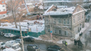 «Каждое утро — маленькое землетрясение»: почему рухнула крыша в доме на Водников