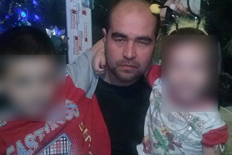 Джумаев жил в Магнитогорске с женой Олесей и двумя детьми. Фото опубликовано в социальной сети пять лет назад Джумаев жил в Магнитогорске с женой Олесей и двумя детьми. Фото опубликовано в социальной сети пять лет назад