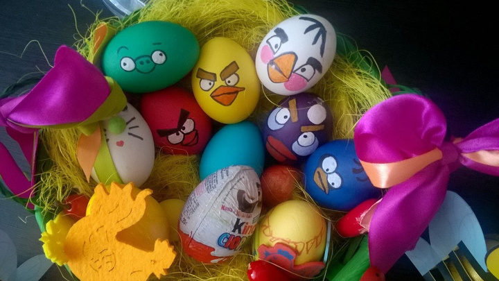 Лучшими пасхальными яйцами читатели E1.RU назвали Angry Eggs