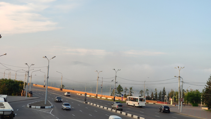 Красноярск затянуло чистым туманом