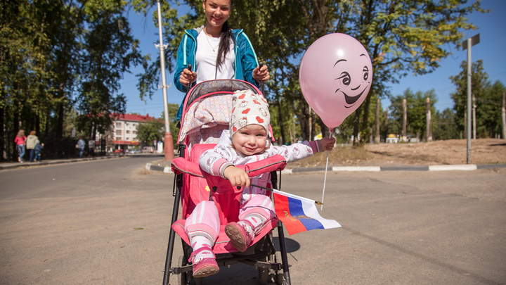 Пособие на ребенка от полутора до трех лет вырастет с 50 рублей до 10 тысяч