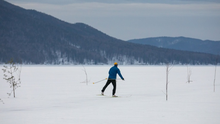 На базе в Зеленогорске упал лыжник и травмировал позвоночник
