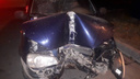 Машину разорвало пополам: около Курумоча водитель Lada врезался в столб