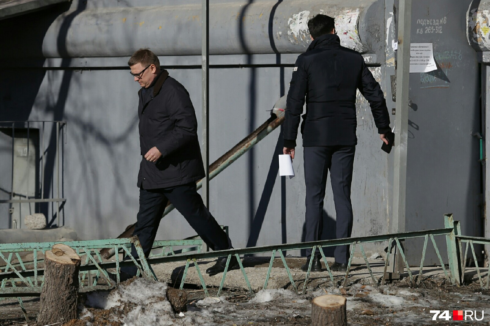 Алексей Текслер заглянул лично в квартиру женщины, которая пожаловалась, что после взрыва в доме пол ходит ходуном Алексей Текслер заглянул лично в квартиру женщины, которая пожаловалась, что после взрыва в доме пол ходит ходуном