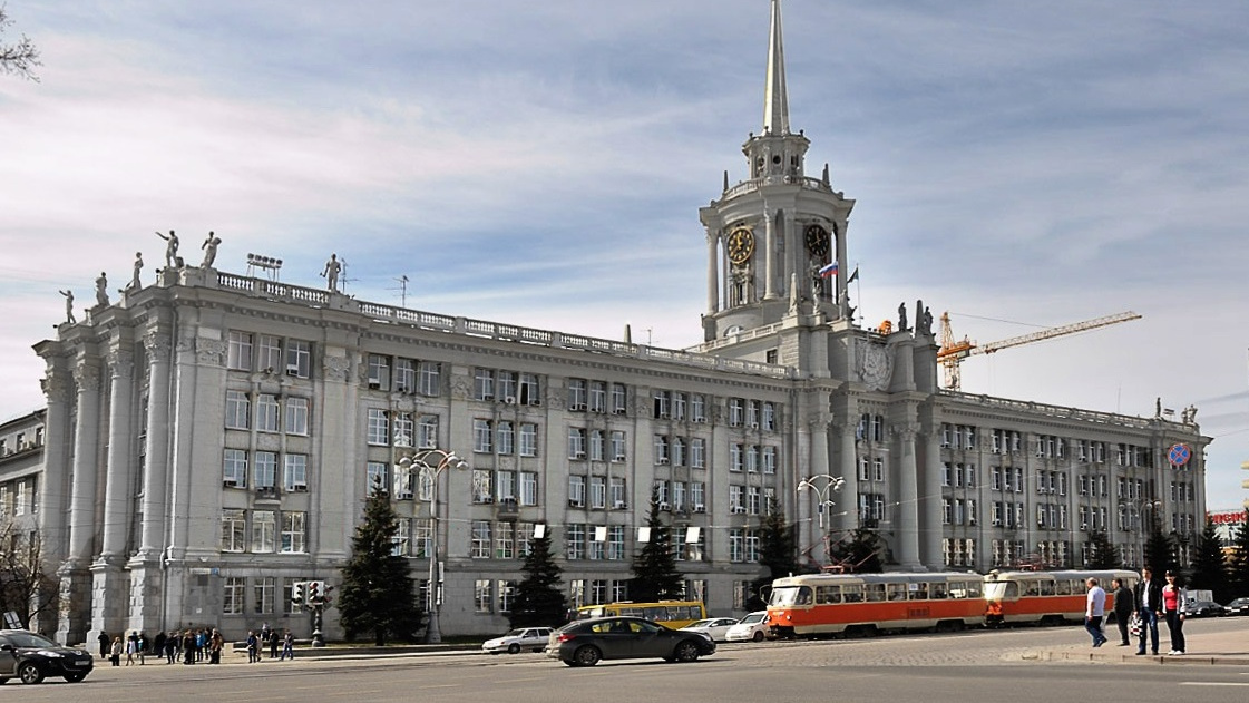 В мэрии поймут: вслед за набережной перекрашиваем весь Екатеринбург в серый цвет