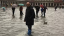 «По улицам крысы плавают»: новосибирец оказался в Венеции во время самого сильного за 50 лет наводнения