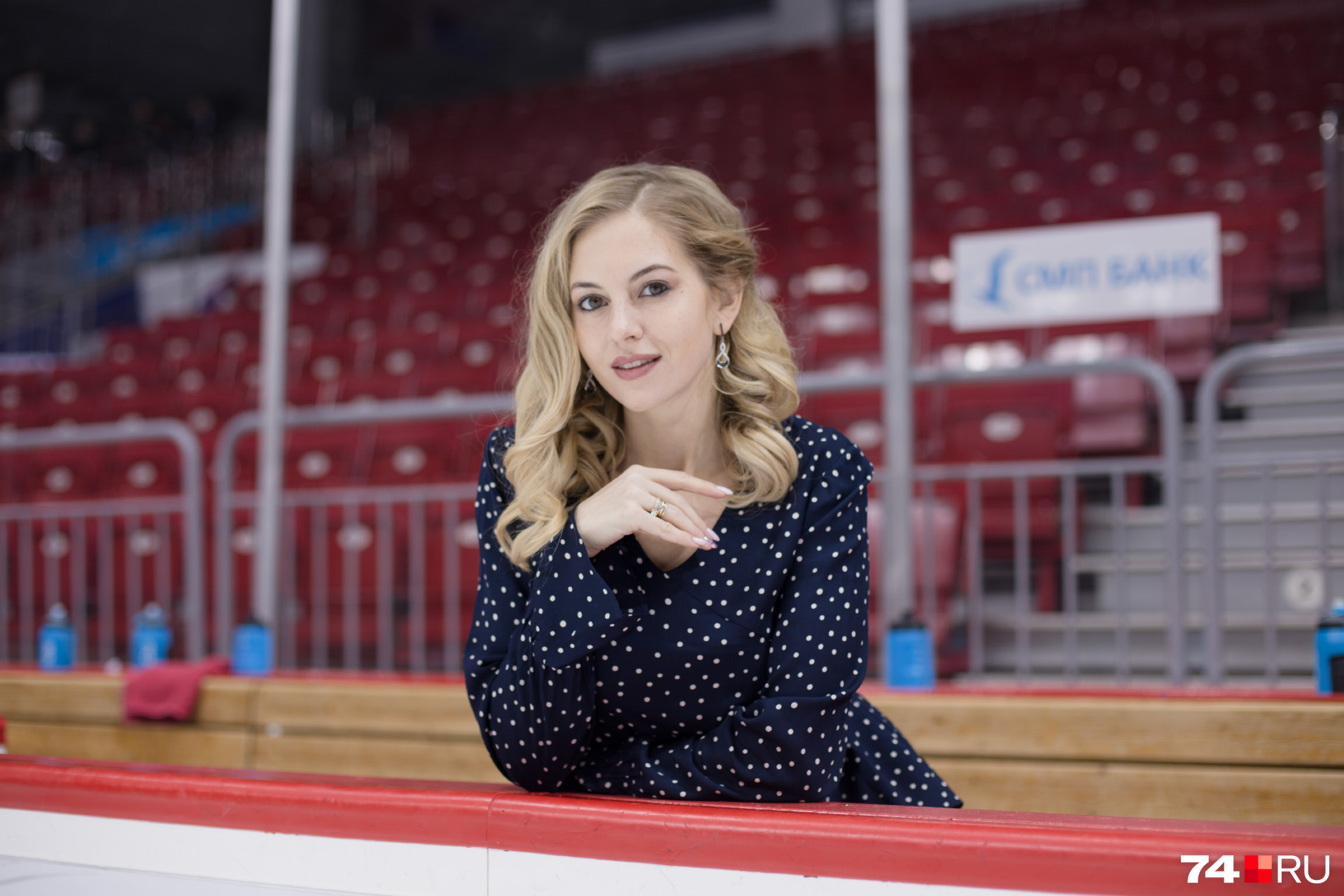 Хоккейный корреспондент — это далеко не единственная работа девушки