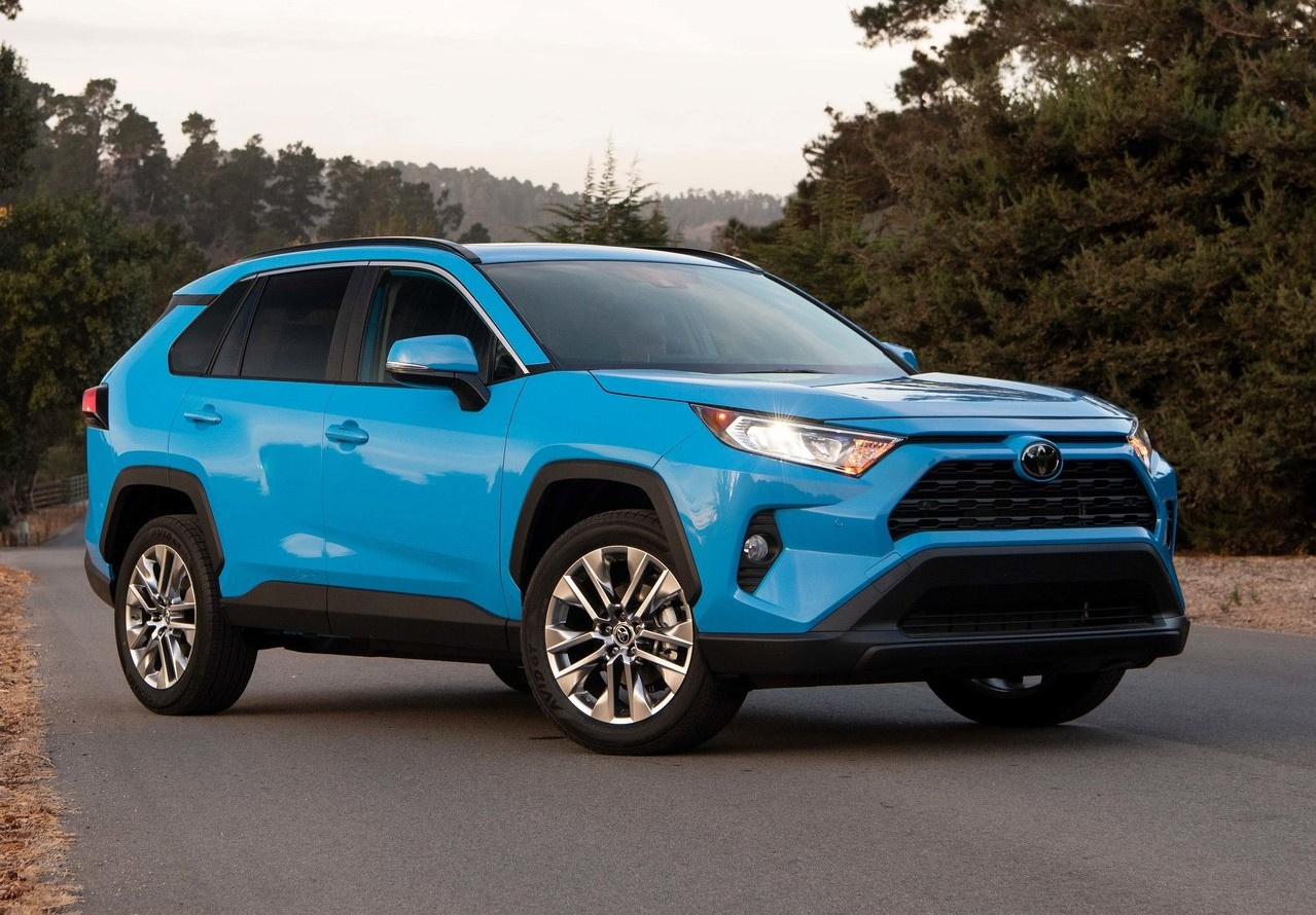 Производство новой Toyota RAV4 стартовало на заводе под Питером в октябре этого года Производство новой Toyota RAV4 стартовало на заводе под Питером в октябре этого года