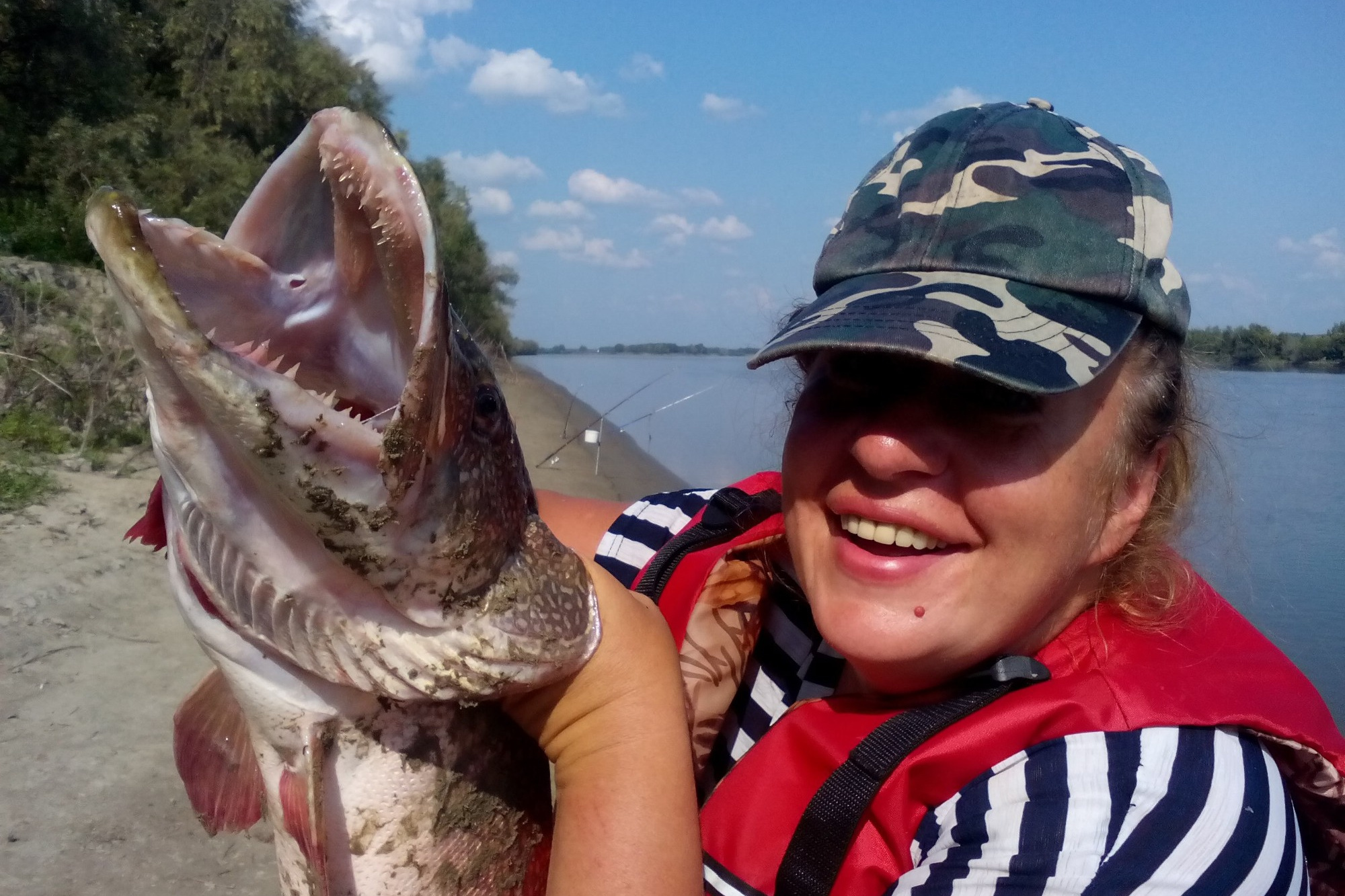 Рыбалка на таежных реках и озерах - видеоролики и секреты удачного лова