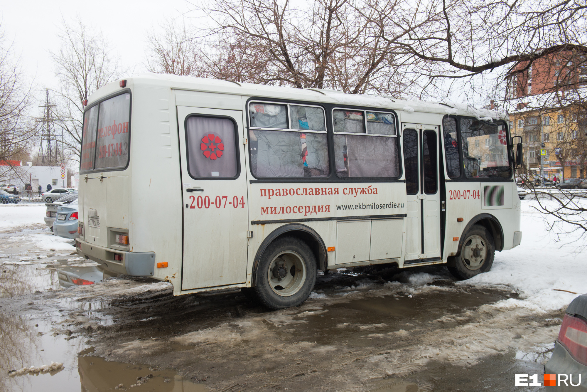 Водитель автобуса для бездомных: подростки бомжей живьём сжигают, теперь  такое развлечение у них - 6 мая 2018 - e1.ru