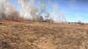 Полыхали дома и поле: крупный пожар в Ярославской области уничтожил два дома