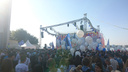 В Самаре сотни студентов прошли по набережной Волги огромной толпой