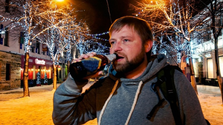 «Тошно смотреть на пьяных мракобесов»: ярославцы разругались из-за сухого закона на Новый год