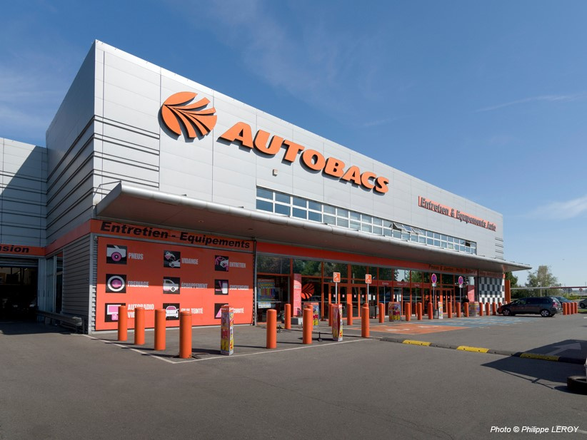 Компания
Autobacs Seven Company, Limited — владелец крупнейшей в Японии сети СТО
и автомаркетов 