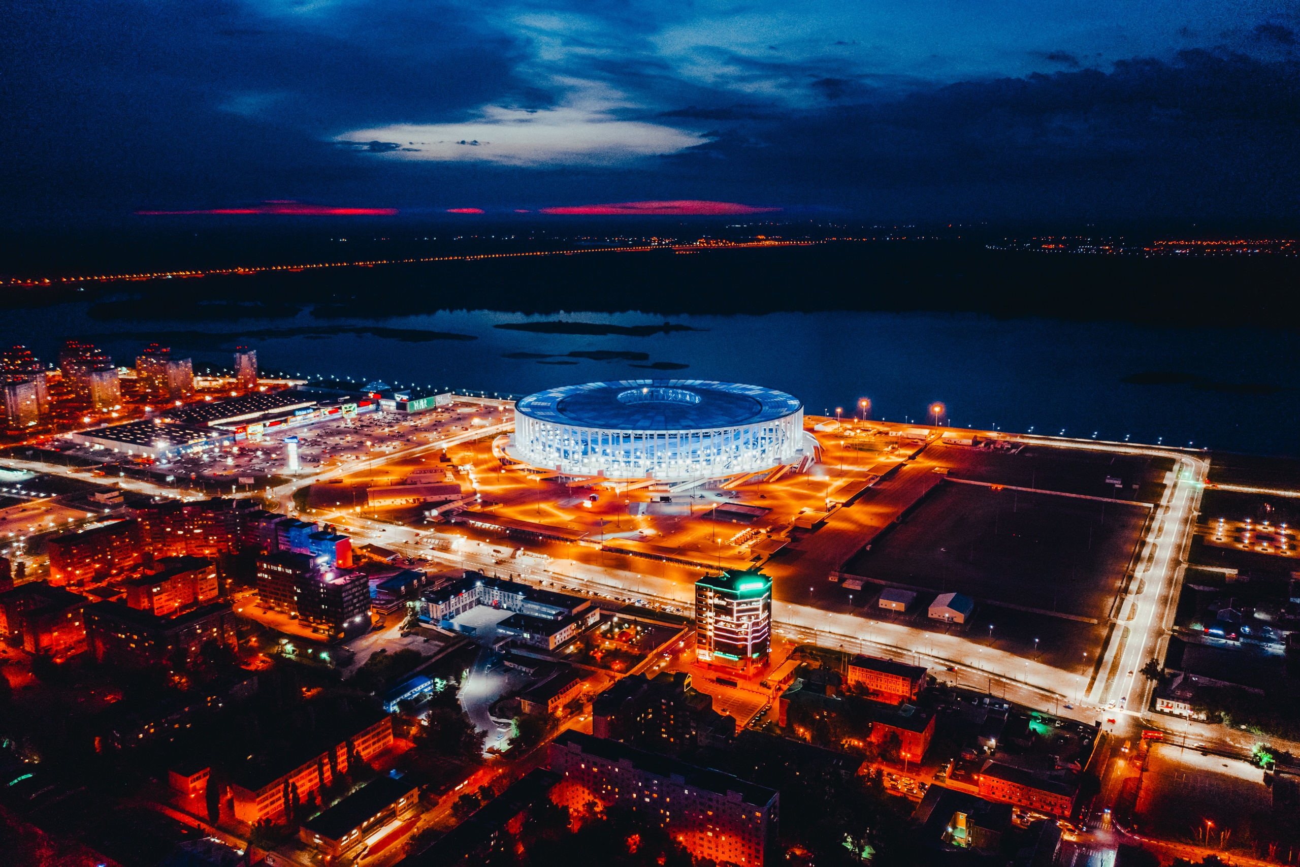 Мещера нижний новгород. Стадион на Мещере в Нижнем Новгороде. Мещера Нижний Новгород ночью. Стадион вид Мещера Нижний Новгород. Стадион Нижний Новгород ночью.