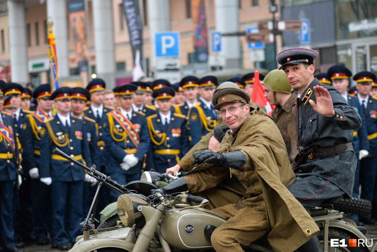 Фото день 18. Парад ретротехники в Уфе на 9 мая 2021.