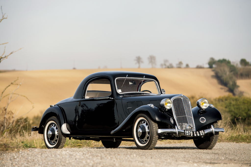 Citroen Traction Avant определил эпоху: помимо несущего кузова и переднего привода на нём появились независимые подвески всех колёс и реечное рулевое управление. Всё ещё считаете французские марки вторичными? Citroen Traction Avant определил эпоху: помимо несущего кузова и переднего привода на нём появились независимые подвески всех колёс и реечное рулевое управление. Всё ещё считаете французские марки вторичными?