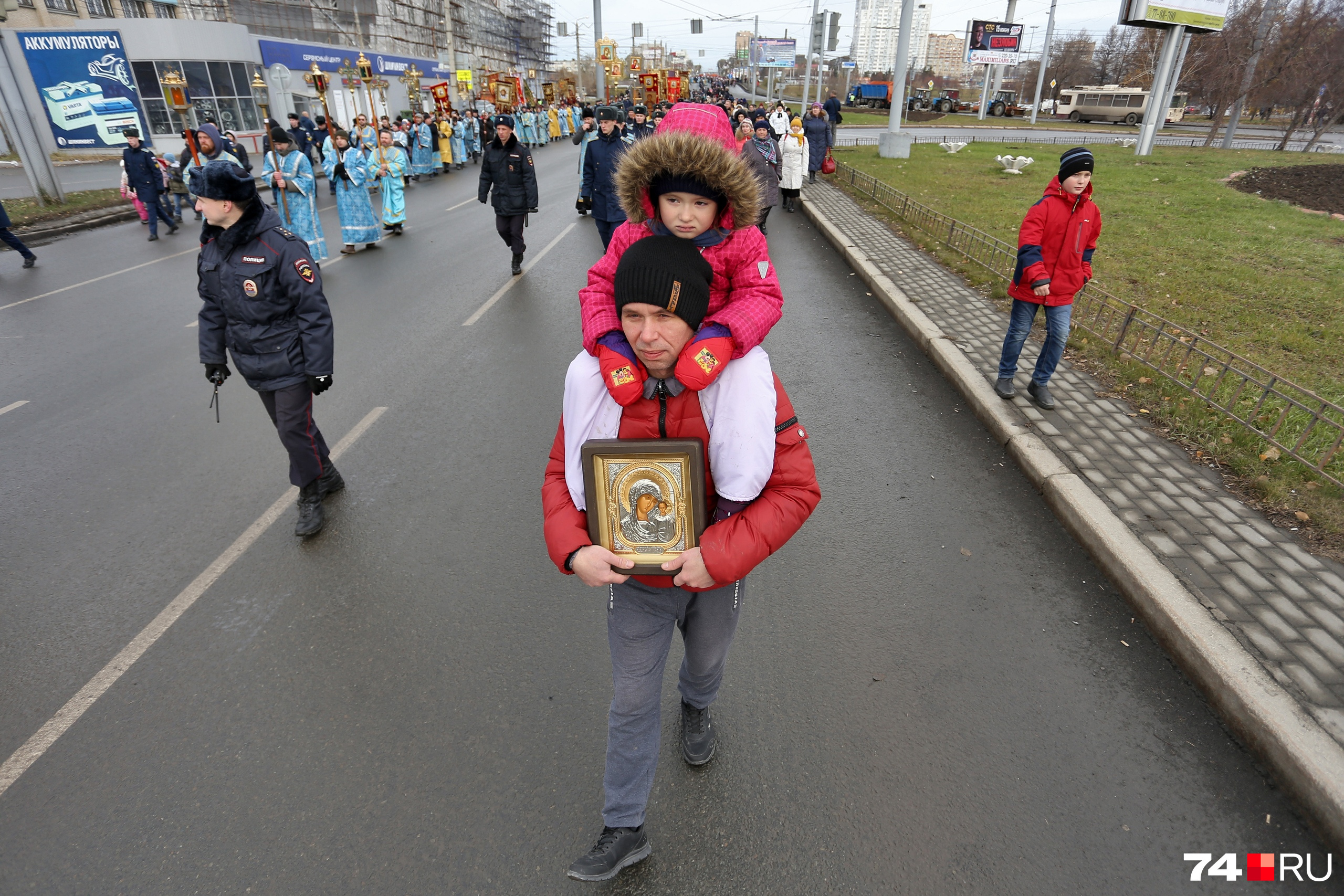 ...а некоторые даже верхом ...а некоторые даже верхом