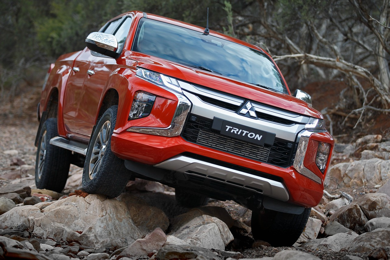 Пикап Mitsubishi Triton известен в России как L200, и фейслифтинг ему сделали радикальный: с таким дизайном он поспорит за титул самого экспрессивного пикапа Пикап Mitsubishi Triton известен в России как L200, и фейслифтинг ему сделали радикальный: с таким дизайном он поспорит за титул самого экспрессивного пикапа