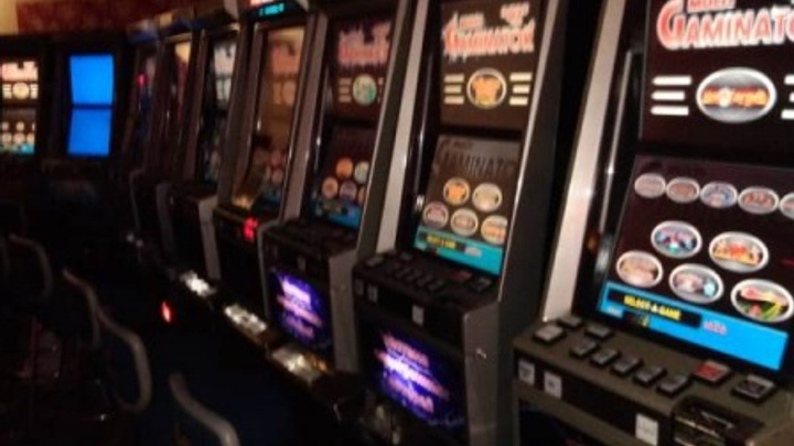 2012 нелегальные игровые автоматы брянск играть видео покер игровые автоматы