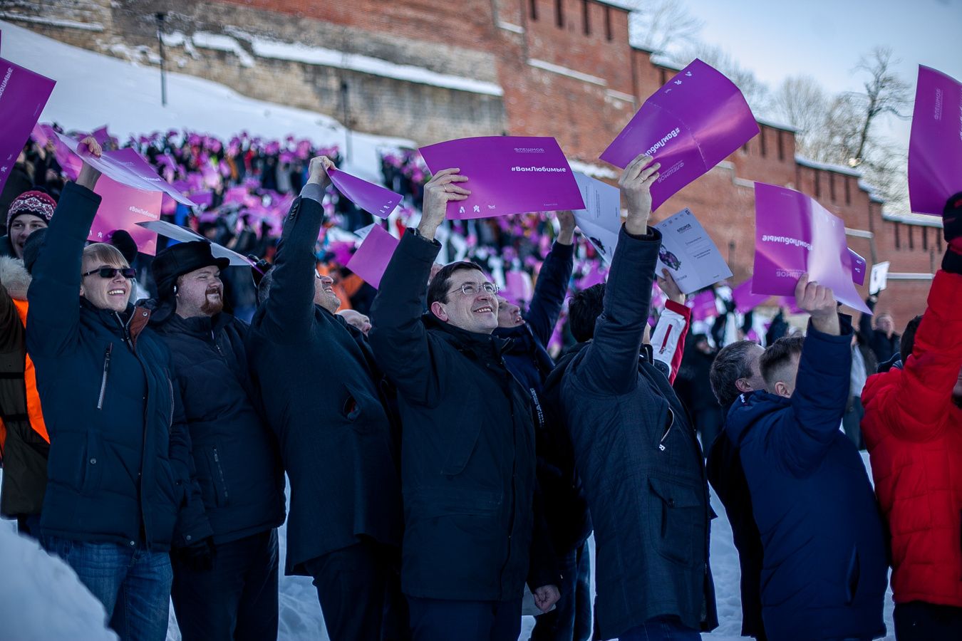 Чкаловская лестница Нижний флешмоб 8 марта. Флешмоб с 8 марта Нижний Новгород. Нижегородцы. С 8 марта Чкаловская лестница.