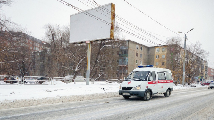 Инспектора ГИБДД, оштрафовавшего водителя скорой под Челябинском, уволили