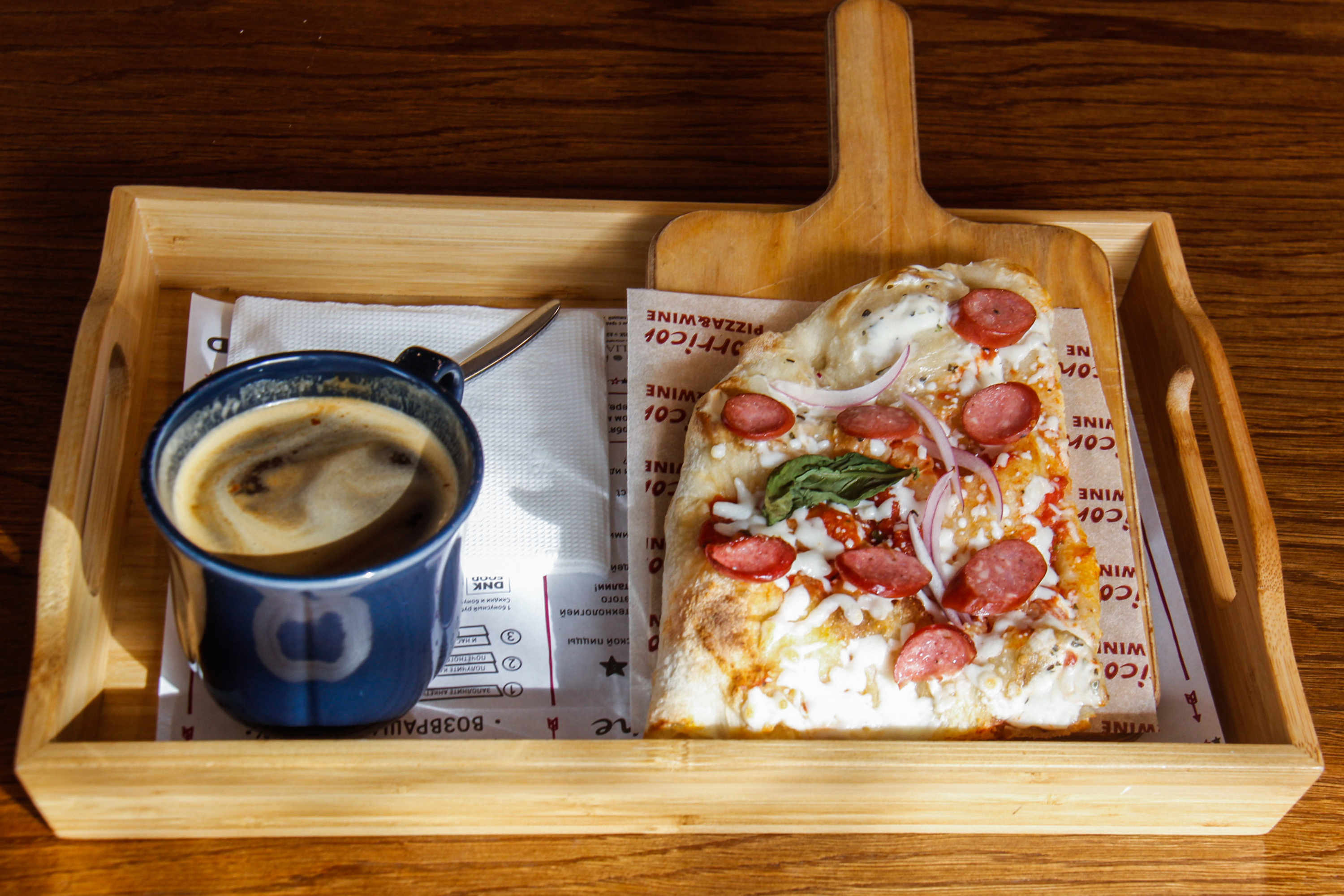 Пицца (99 рублей) и американо (70 рублей) в кафе Morricone coffee&pizza Пицца (99 рублей) и американо (70 рублей) в кафе Morricone coffee&pizza
