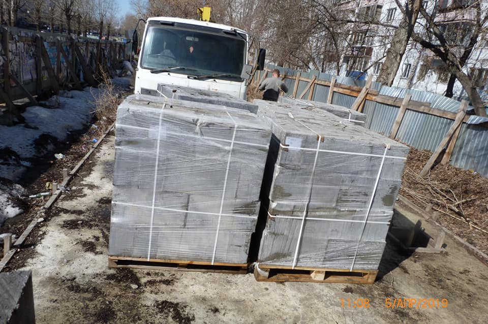 Техника на объекте появилась после перерыва Техника на объекте появилась после перерыва