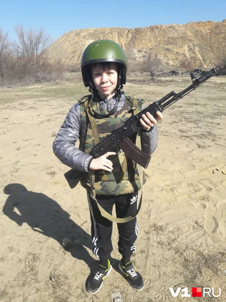 Он всегда хотел быть настоящим мужчиной. Как папа Он всегда хотел быть настоящим мужчиной. Как папа