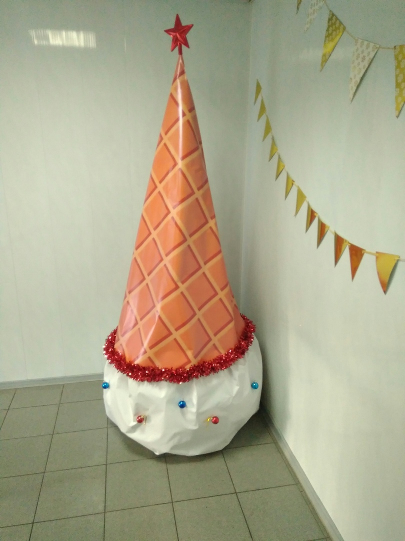 Ёлка-мороженое от производителя мороженого «Хладокомбинат № 3»