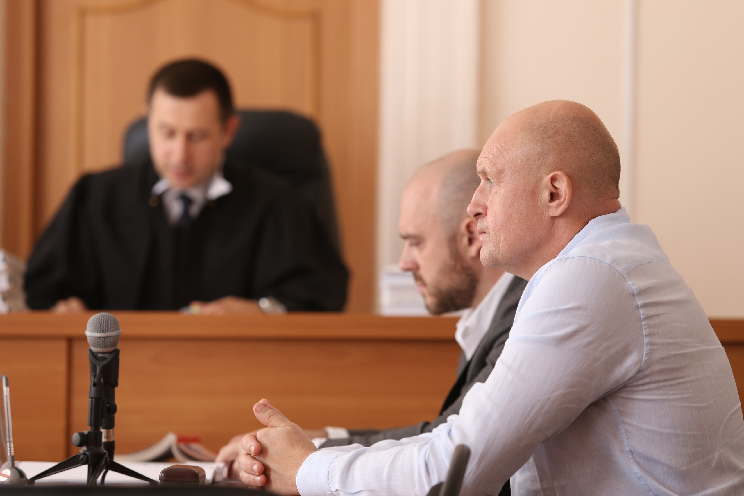 Дело Давыдова гуляет от суда к суду уже полгода Дело Давыдова гуляет от суда к суду уже полгода