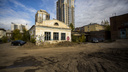 Пять зданий в тихом центре Новосибирска отдали под снос