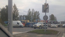 Там коллапс! Московский проспект в Ярославле перекрыли грузовики