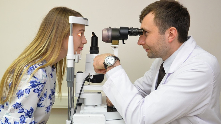 Учёные против мифов: правда ли зарядка для глаз улучшает зрение, а близорукость передаётся по наследству